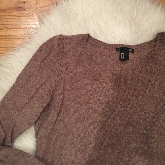 H&M Beige Sweater - Picture 2 of 3
